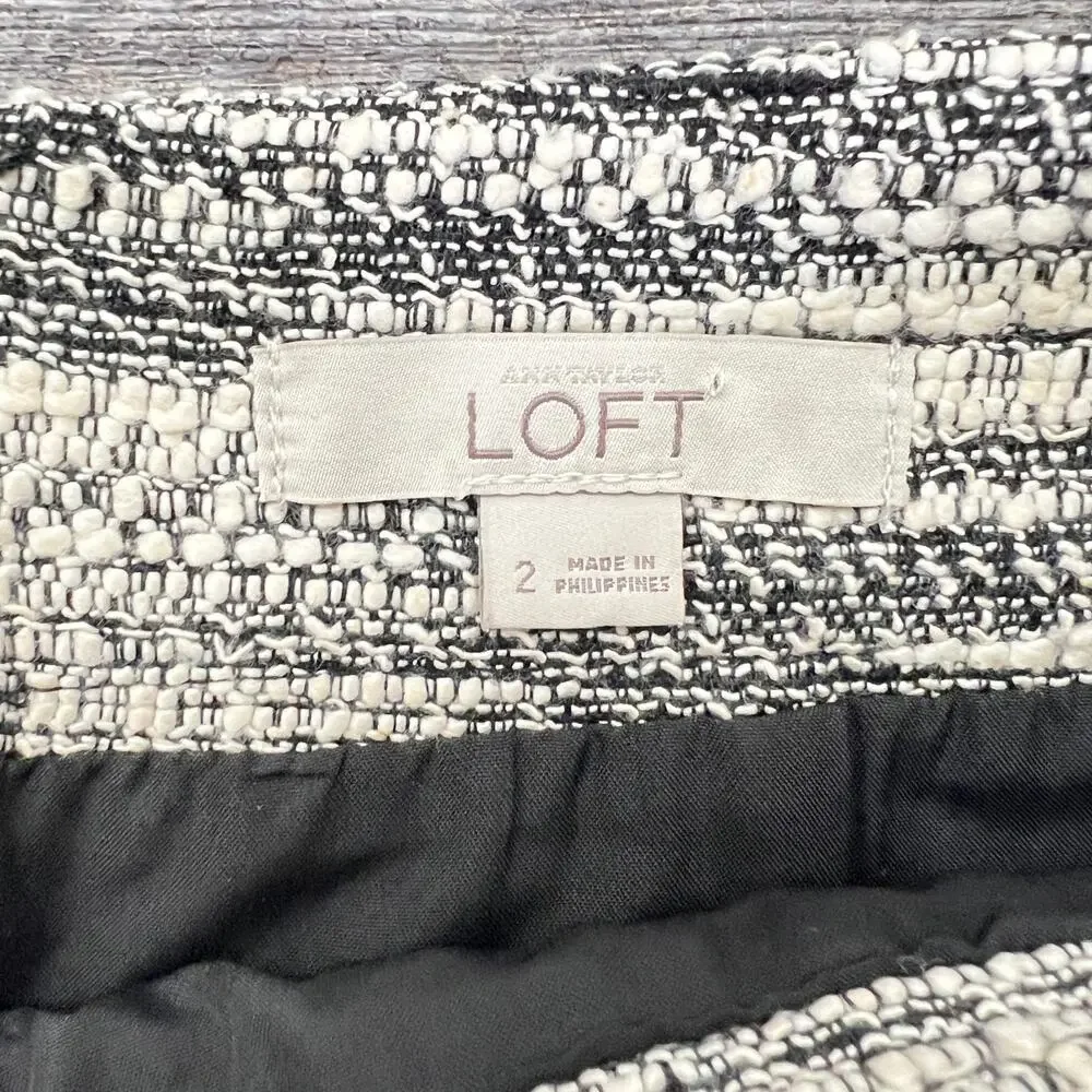 Loft black and white tweed A-line skirt with zipper accent size 2 B182